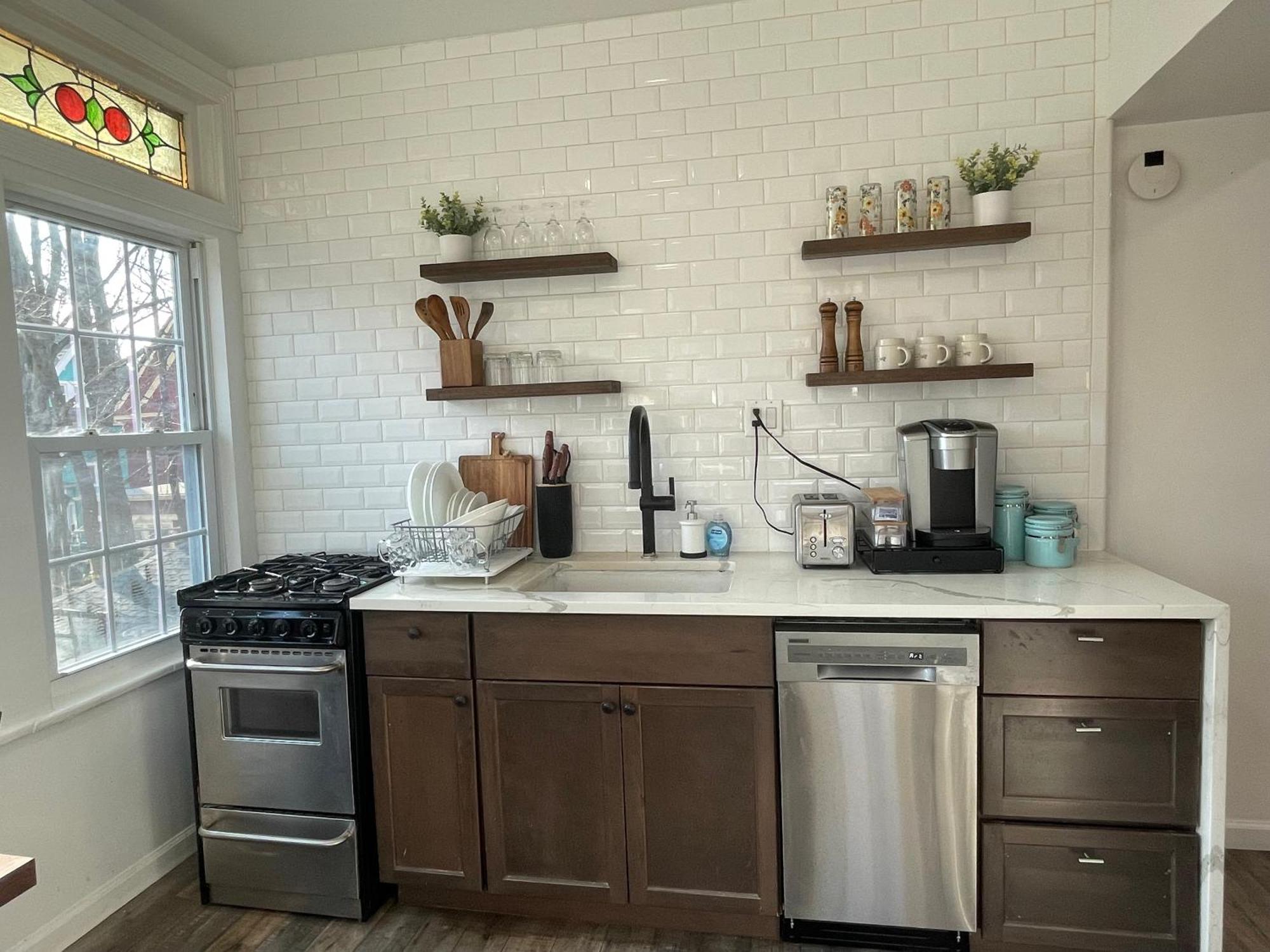 Gorgeous Victorian House!! Entire Suite In Sam'S Home New York Exterior photo