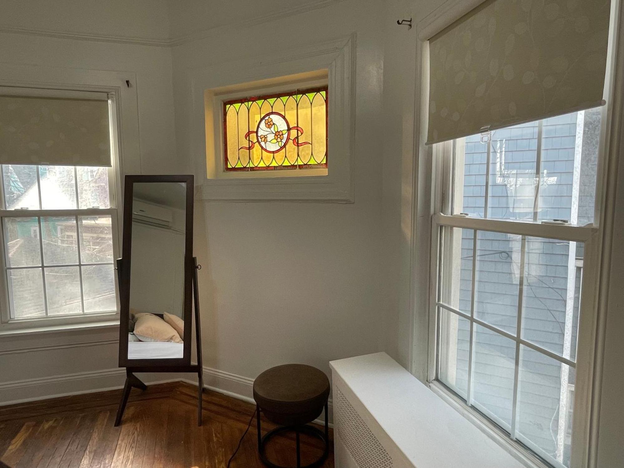 Gorgeous Victorian House!! Entire Suite In Sam'S Home New York Exterior photo